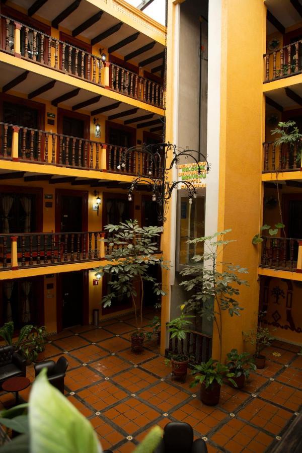 Hotel Catedral ซานกริสโตบัล เด ลาสกาซาส ภายนอก รูปภาพ